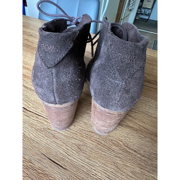 Toms Brown Suede Block Heel Ankle Booties Size 8.5 - Picture 4 of 5